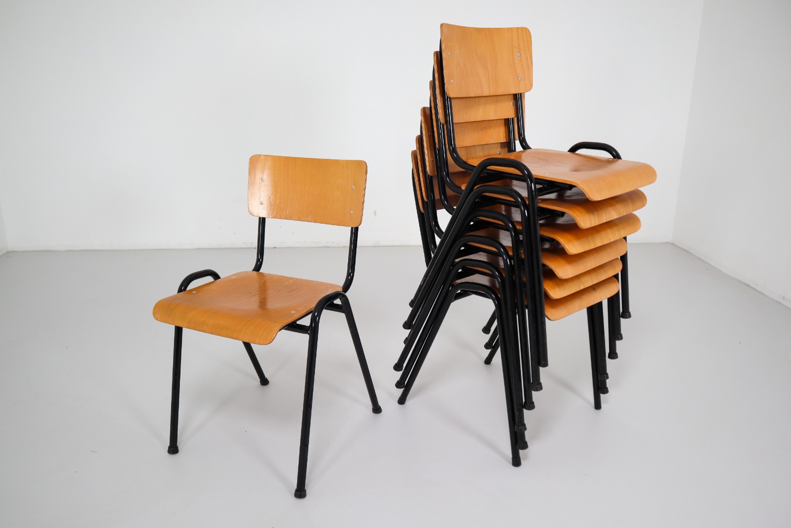 150 X Dutch Schoolchairs Beech And Black Frame 1960s Mid 20th