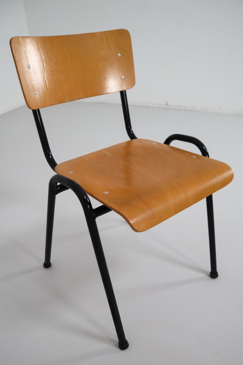  150 x Dutch Schoolchairs Beech and black frame 1960s Mid-20th century