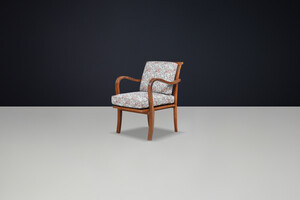 1930s Czechoslovak Art Deco Armchair in Original Floral Upholstery. Early-20th century