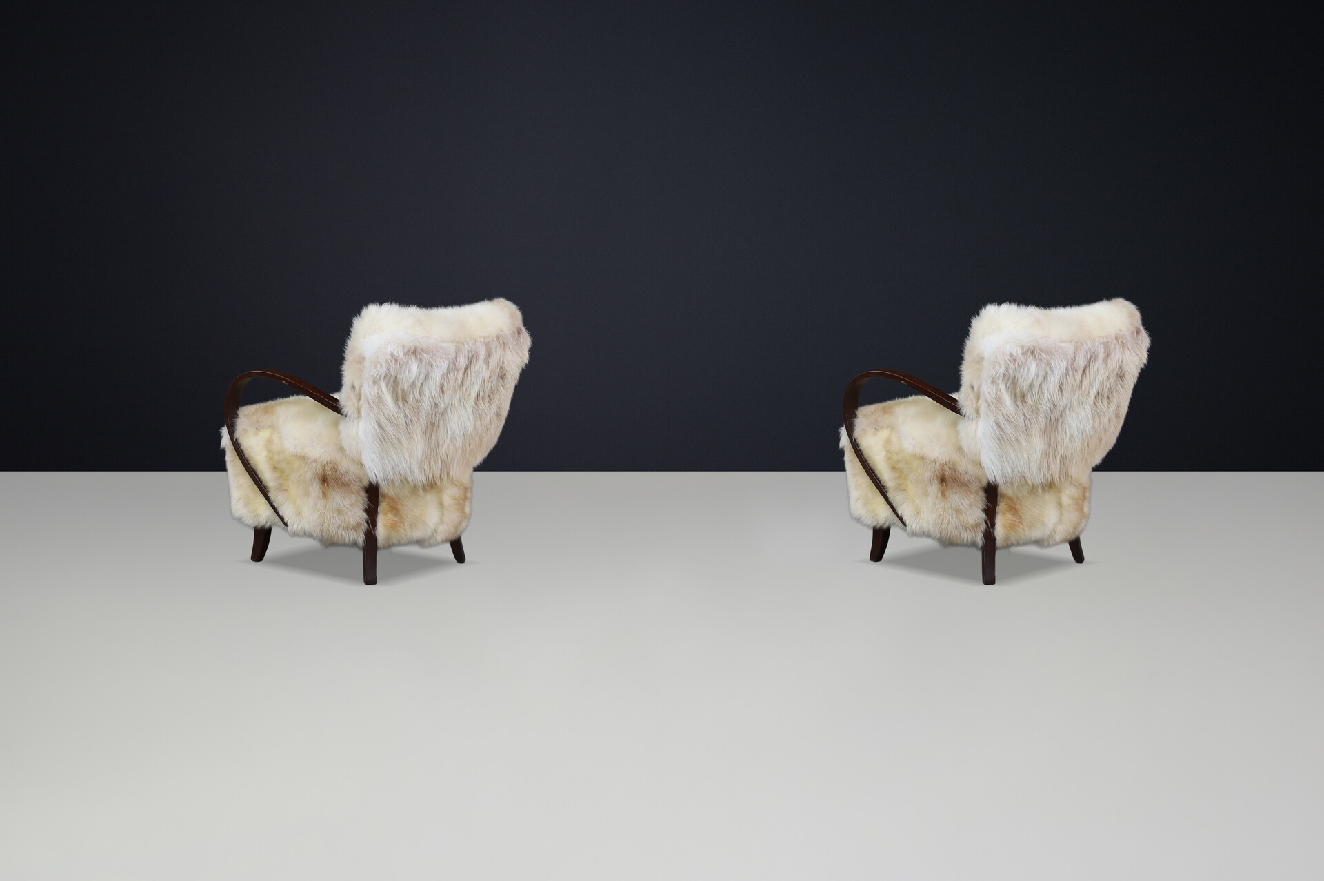 1930s Jindřich Halabala Bentwood Lounge Chairs in Sheepskin, Thonet Early-20th century
