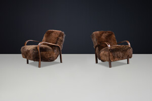 1940s Kozelka & Kropacek Armchairs in Sheepskin & Patinated Frame Mid-20th century