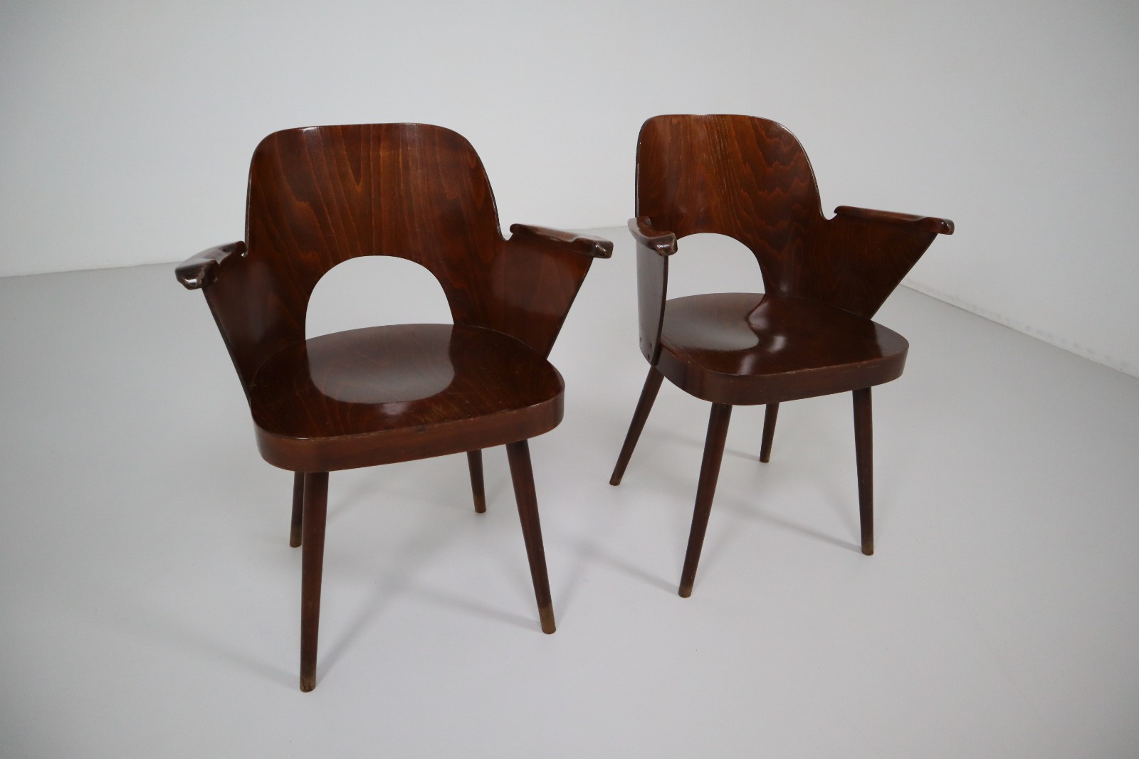 2 x Bent Plywood Armchairs by Oswald Haerdtl, 1960s Mid-20th century