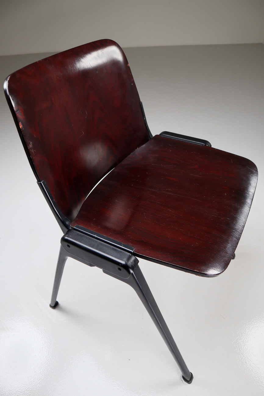 200 Velco Legnano Milano Stockable Chairs, Italy 1970s 