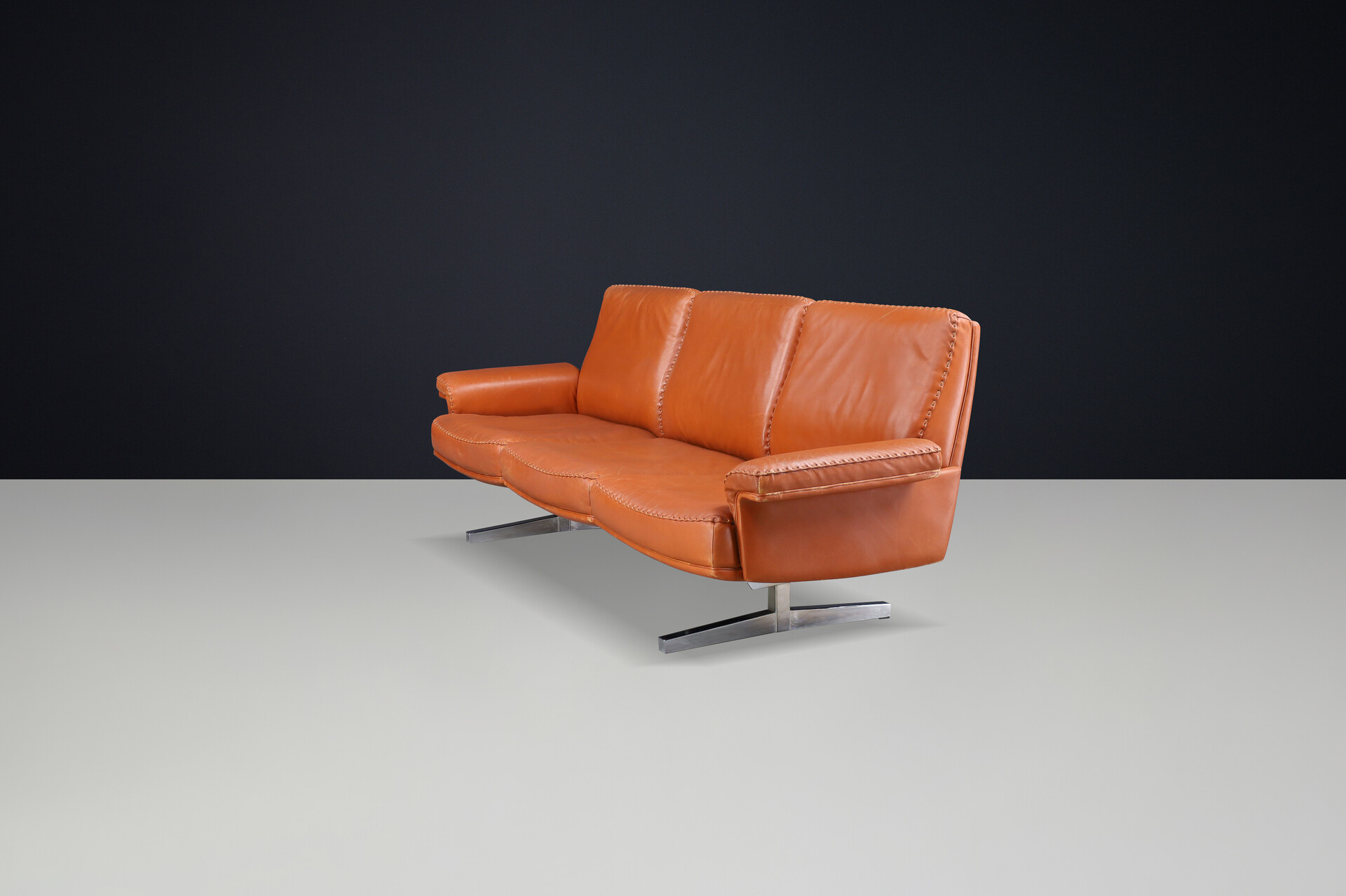 20Th Century De Sede DS-31 Cognac Leather Three-Seat Sofa, Switzerland, 1970s Late-20th century