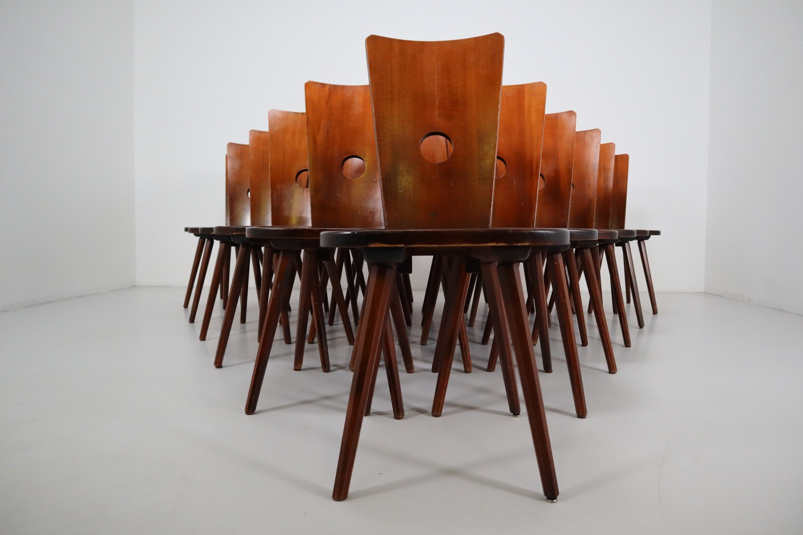 22 chairs brown **** Mid-20th century