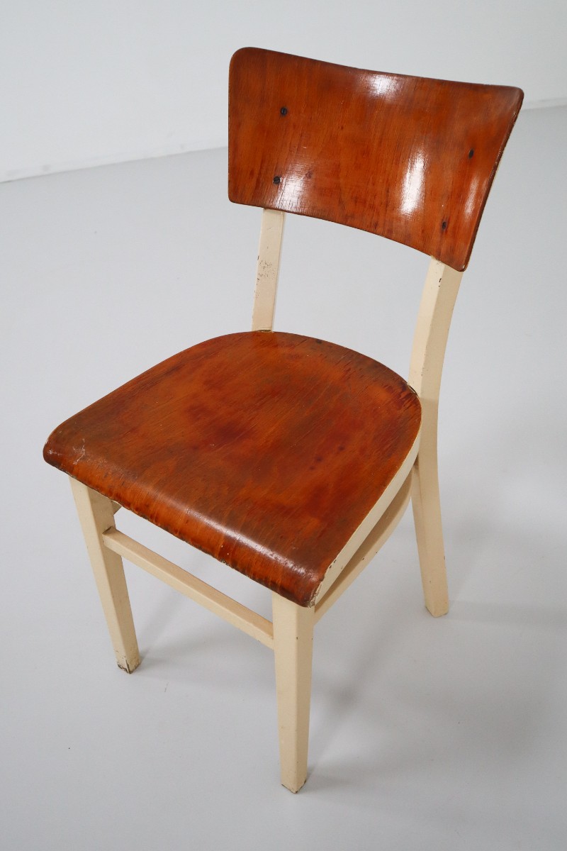 70 x Patinated Chairs in Wood CZ 1950s Mid-20th century