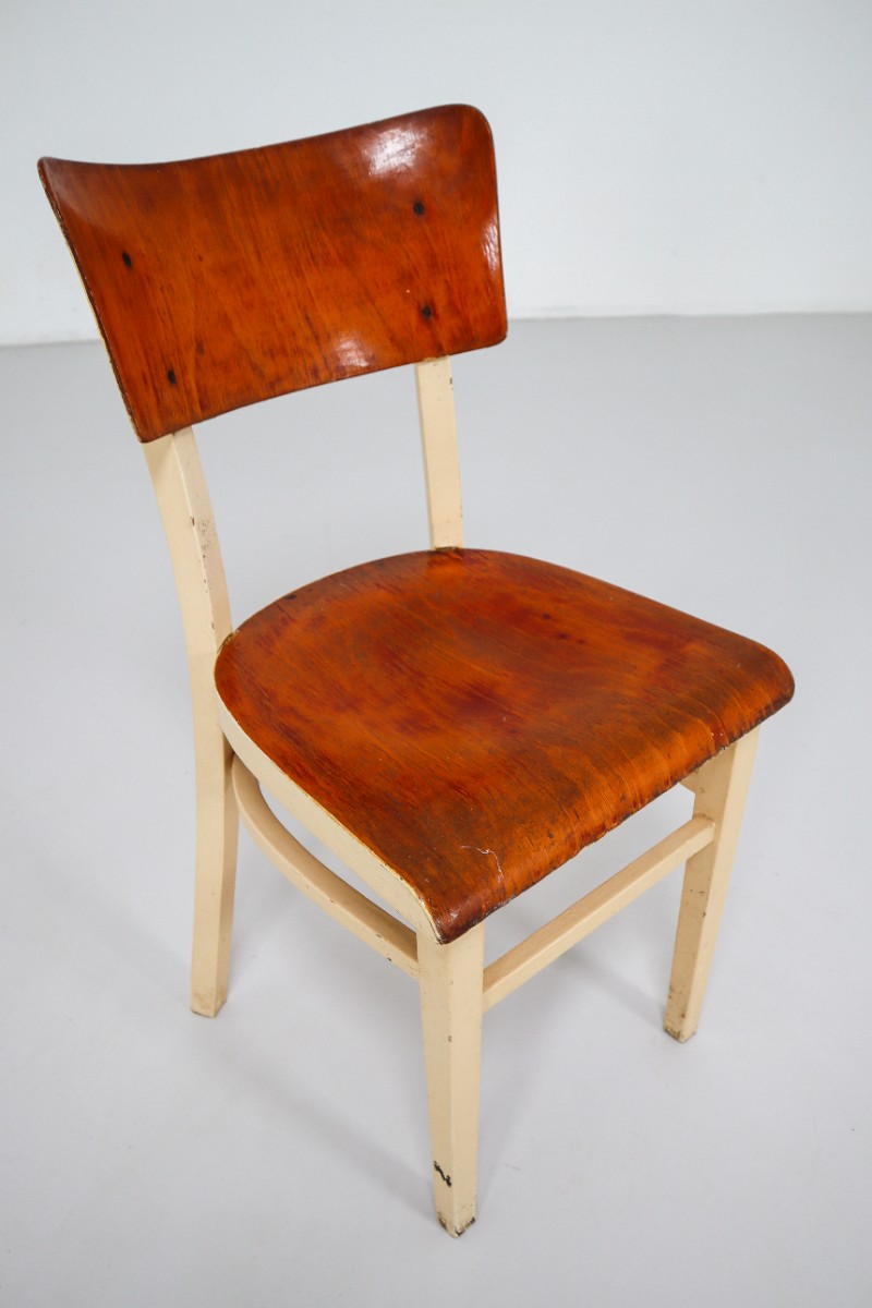 70 x Patinated Chairs in Wood CZ 1950s Mid-20th century