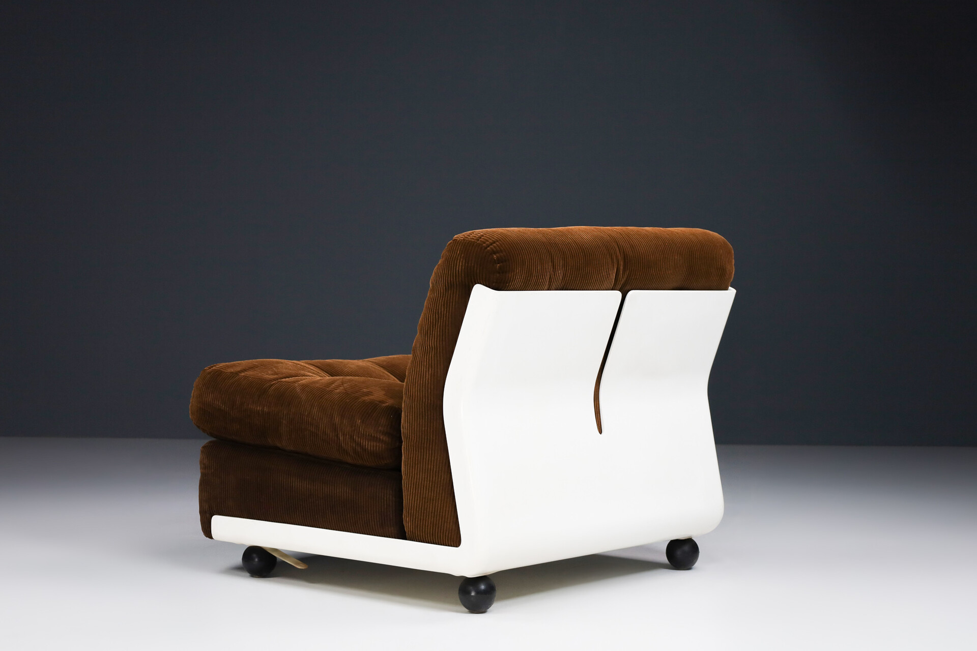 Amanta Lounges by Mario Bellini for B&b Italia in Original Upholstery, 1970s Mid-20th century