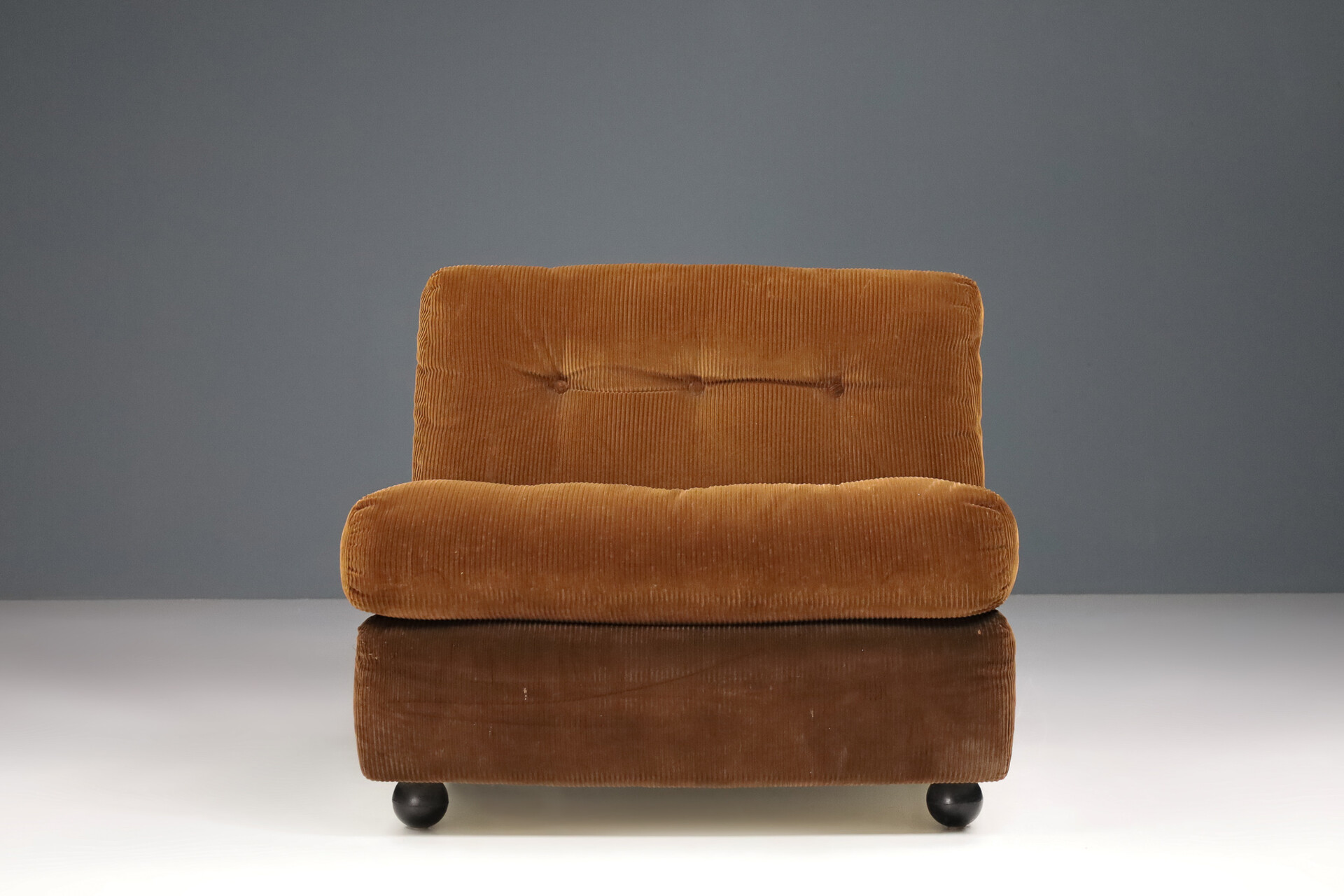 Amanta Lounges by Mario Bellini for B&b Italia in Original Upholstery, 1970s Mid-20th century
