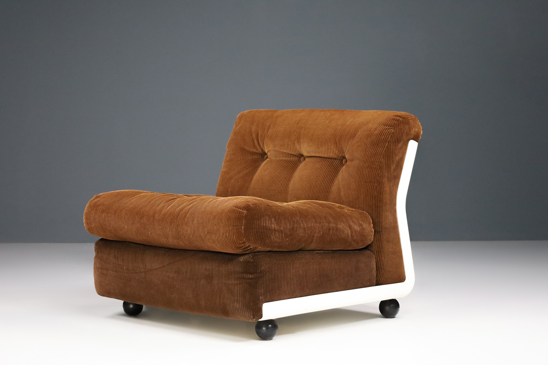 Amanta Lounges by Mario Bellini for B&b Italia in Original Upholstery, 1970s Mid-20th century