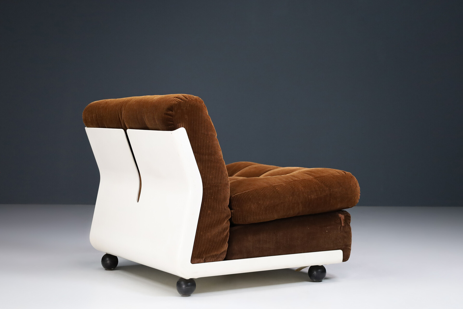 Amanta Lounges by Mario Bellini for B&b Italia in Original Upholstery, 1970s Mid-20th century