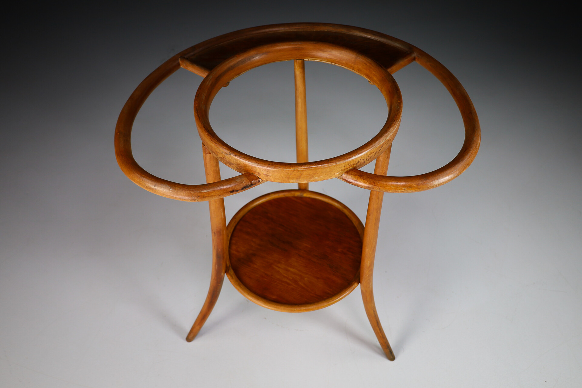Antique Bentwood wasstand / flower table by Thonet , Austria 1920s Early-20th century