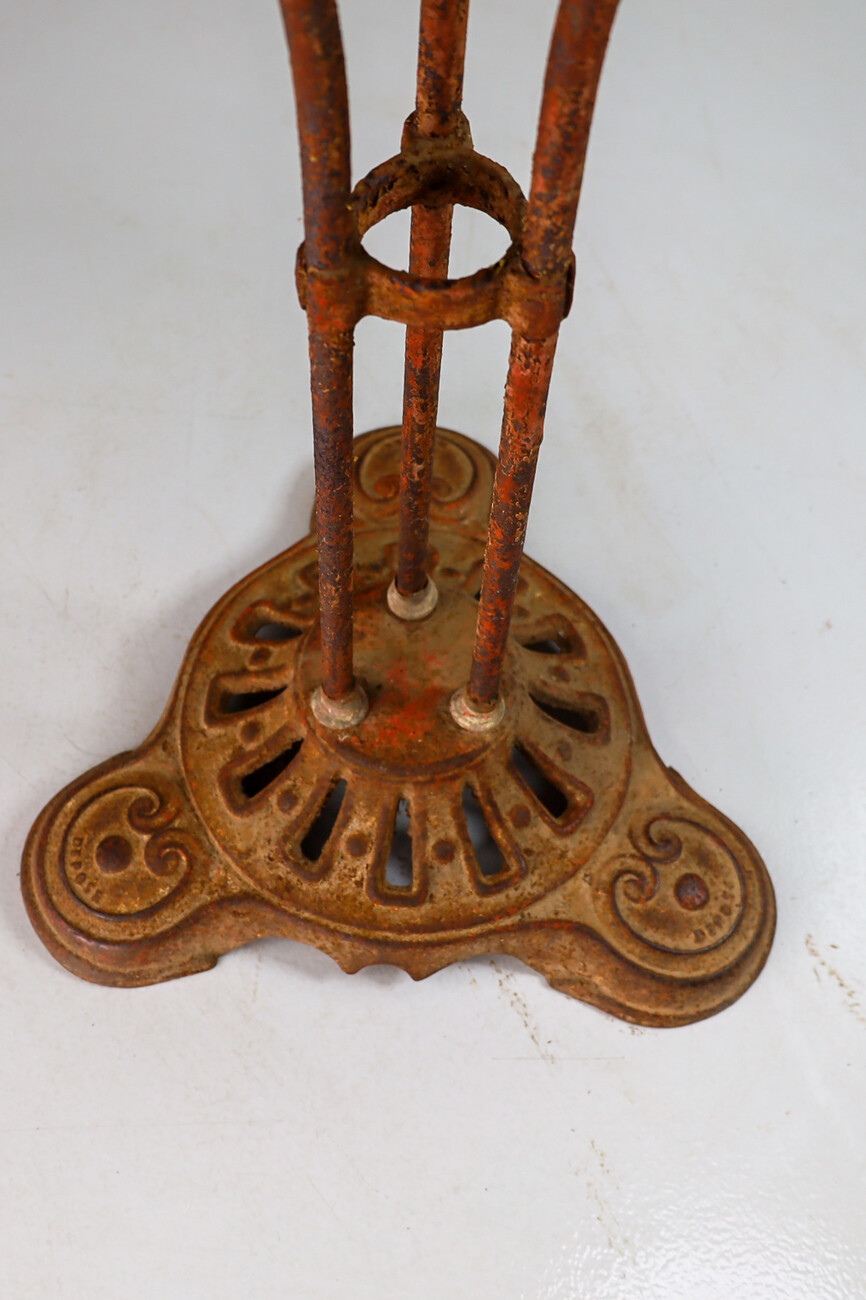 Antique brocante bistro / garden table in iron France 1920s 20th century