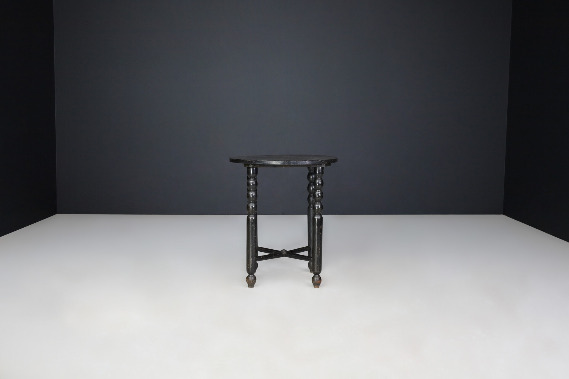 Antique Oak bobbin cocktail table, Engeland 1920 Early-20th century