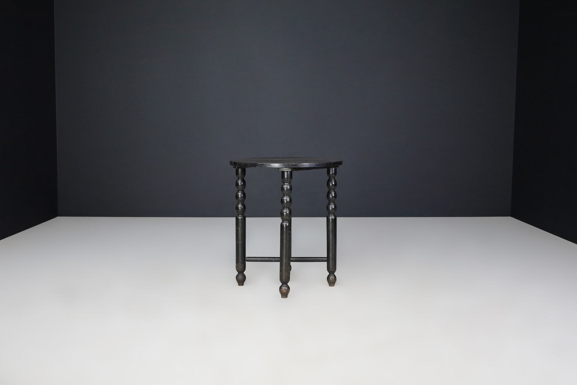 Antique Oak bobbin cocktail table, Engeland 1920 Early-20th century