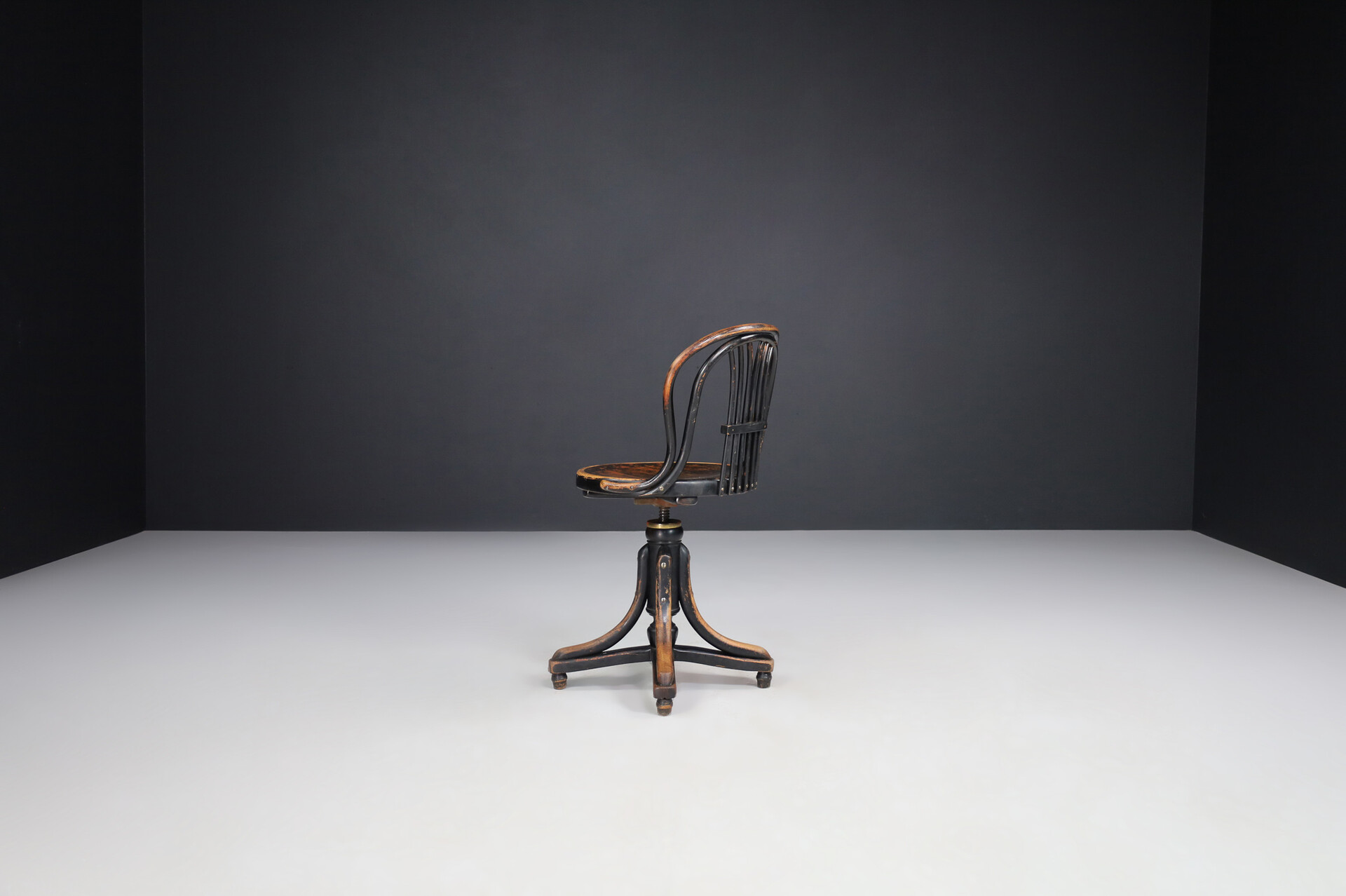 Antique Piano Stool from Thonet, 1890s for sale at Pamono