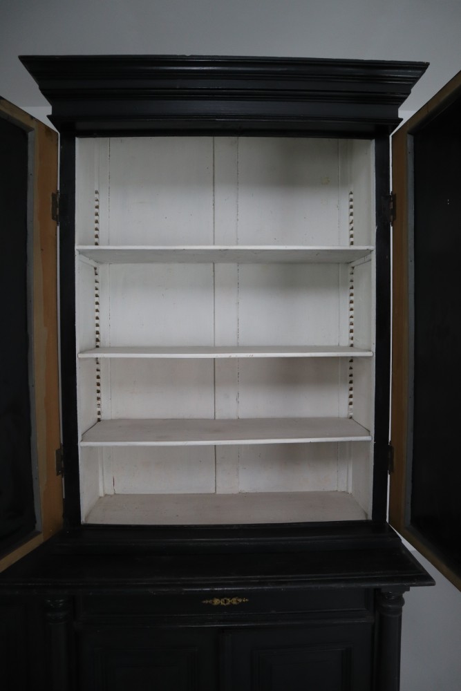 Antique Pine Bar - Shop Cabinet Late-19th century