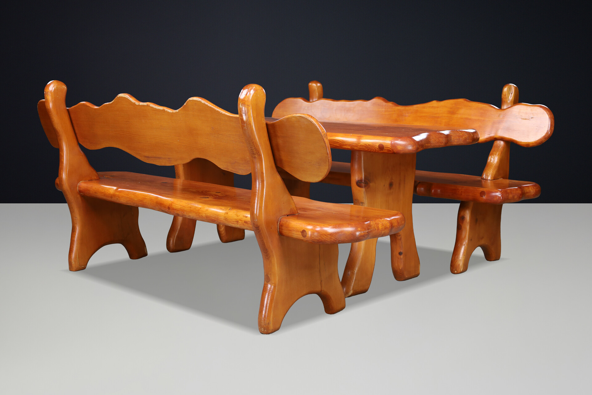 Art and craft Sculptural Alpine 2x bench and table in Solid Pine France 1970s Late-20th century