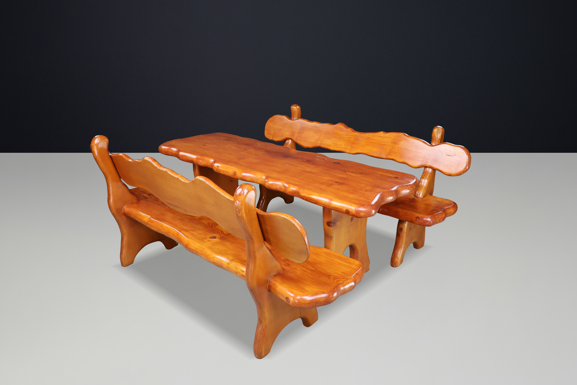 Art and craft Sculptural Alpine 2x bench and table in Solid Pine France 1970s Late-20th century