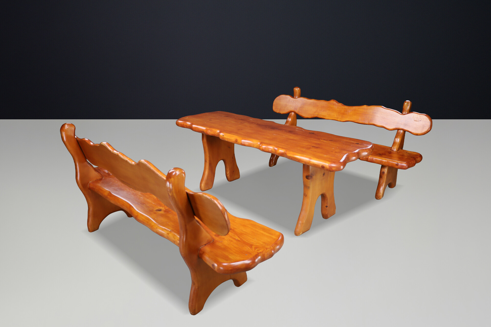 Art and craft Sculptural Alpine 2x bench and table in Solid Pine France 1970s Late-20th century