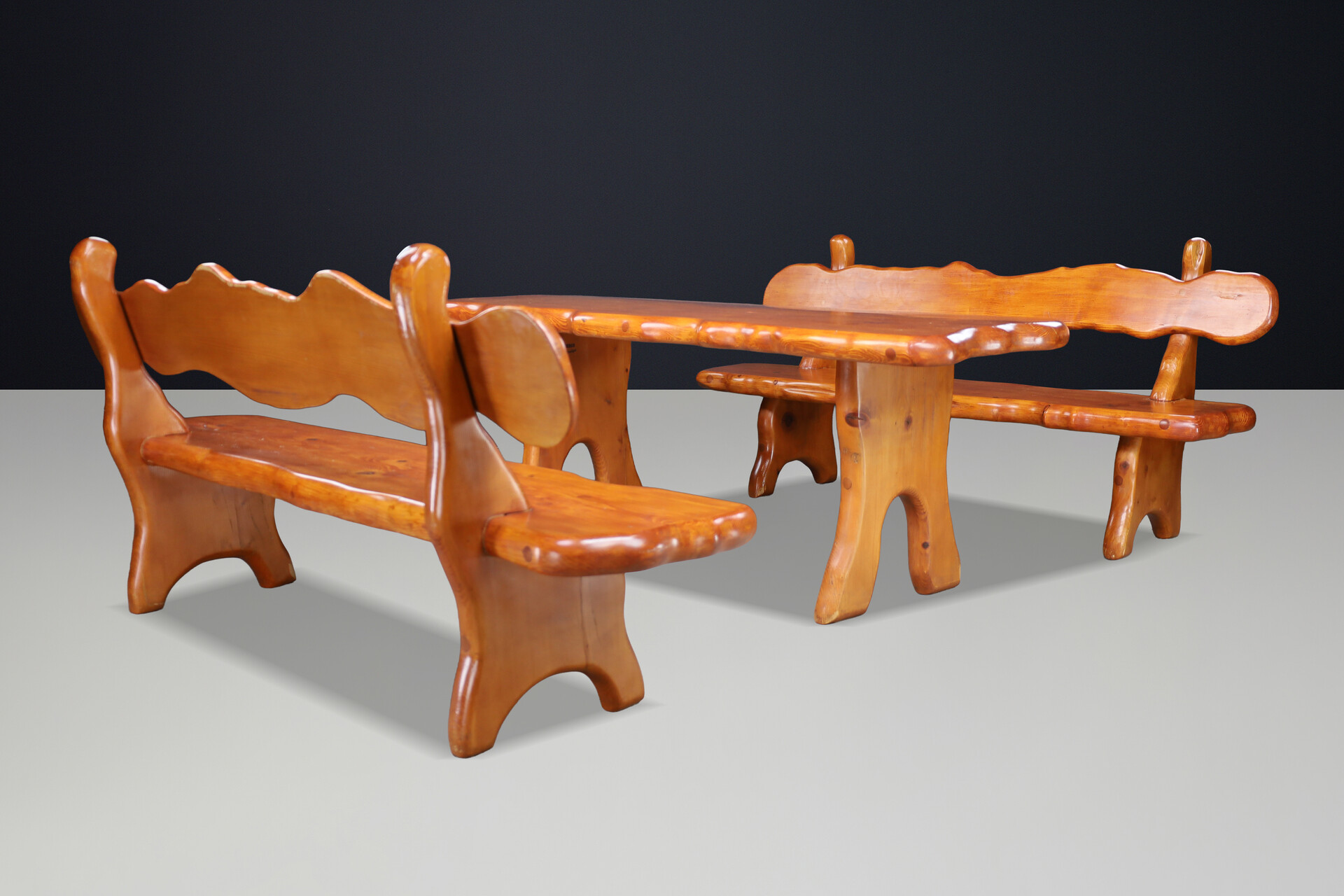 Art and craft Sculptural Alpine 2x bench and table in Solid Pine France 1970s Late-20th century