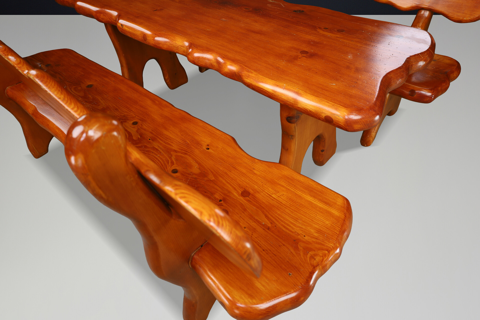 Art and craft Sculptural Alpine 2x bench and table in Solid Pine France 1970s Late-20th century