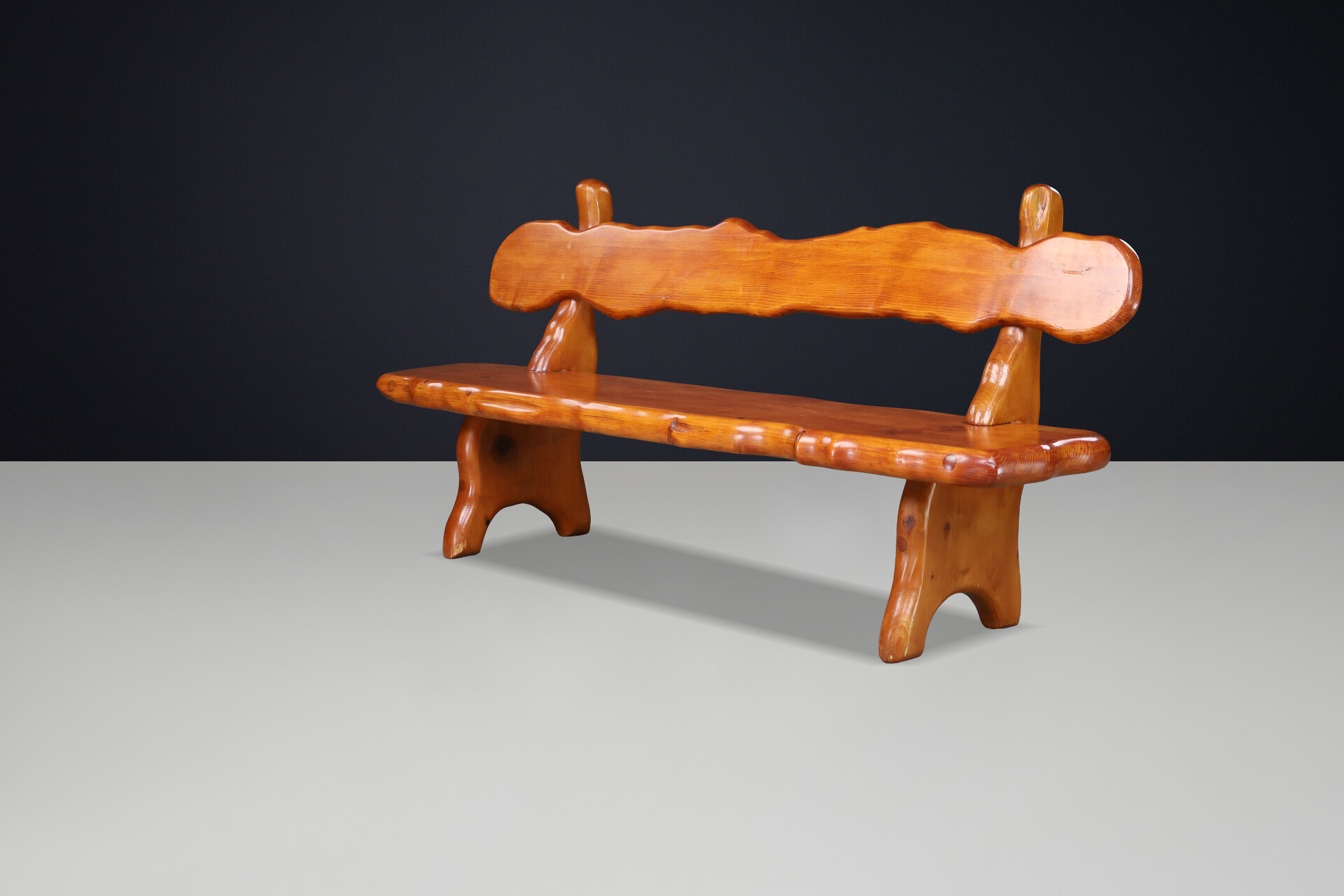 Art and craft Sculptural Alpine Bench in Solid Pine France 1970s Late-20th century