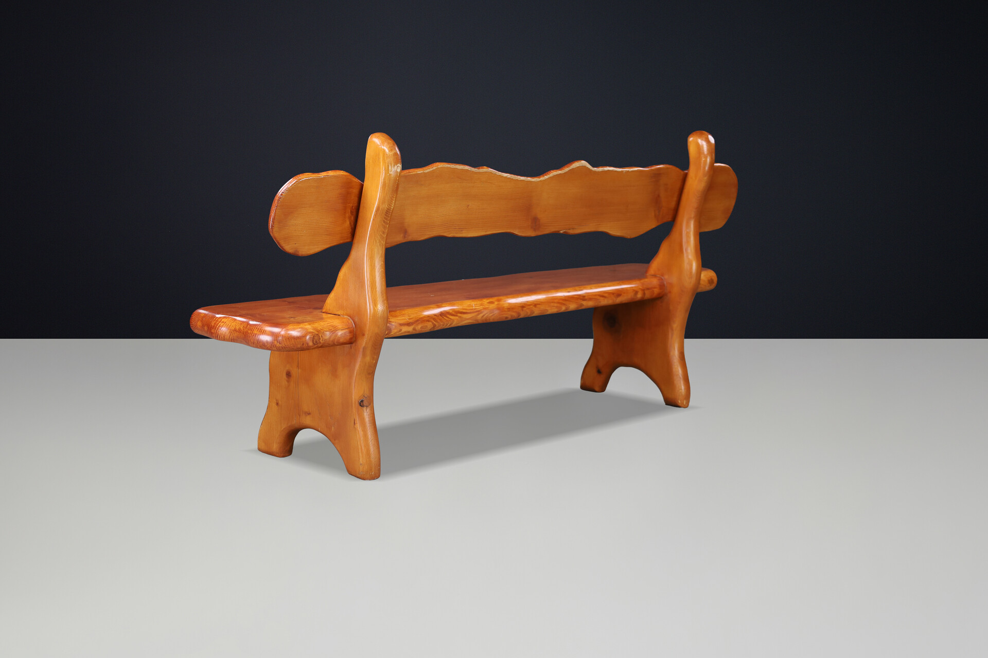 Art and craft Sculptural Alpine Bench in Solid Pine France 1970s Late-20th century