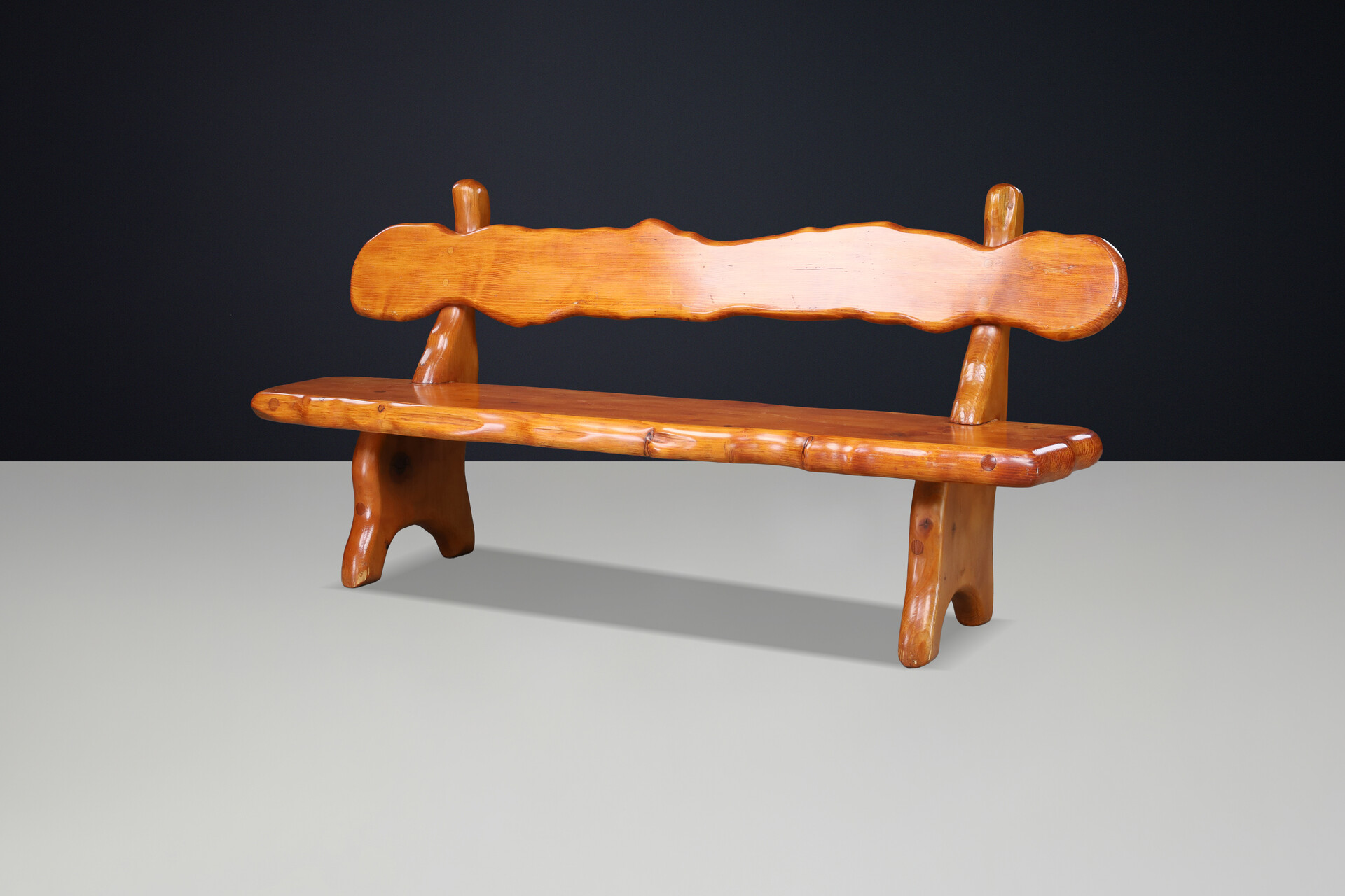 Art and craft Sculptural Alpine Bench in Solid Pine France 1970s Late-20th century