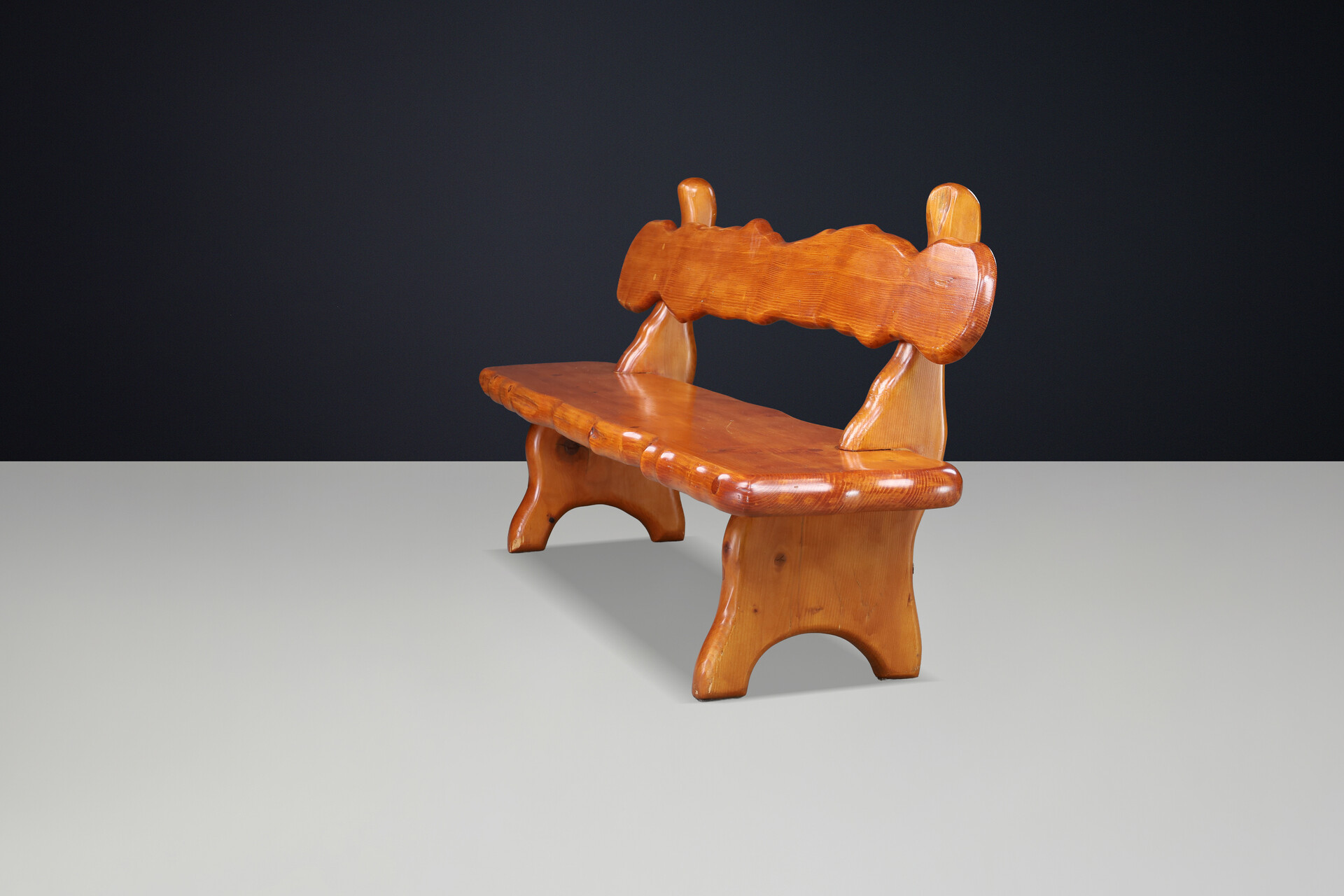 Art and craft Sculptural Alpine Bench in Solid Pine France 1970s Late-20th century