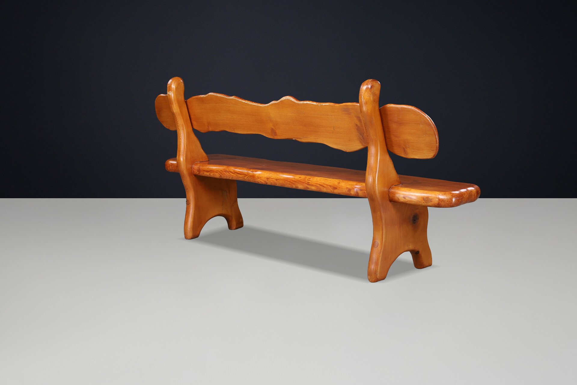 Art and craft Sculptural Alpine Bench in Solid Pine France 1970s Late-20th century