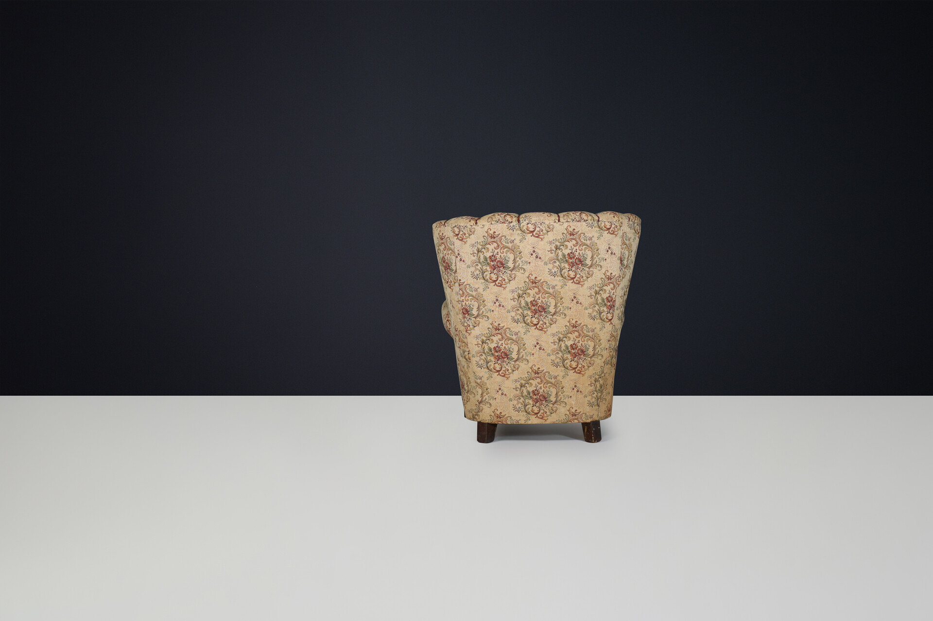 Art deco arm chair with original fabric by Jindrich Halabala , Praque 1930s Early-20th century