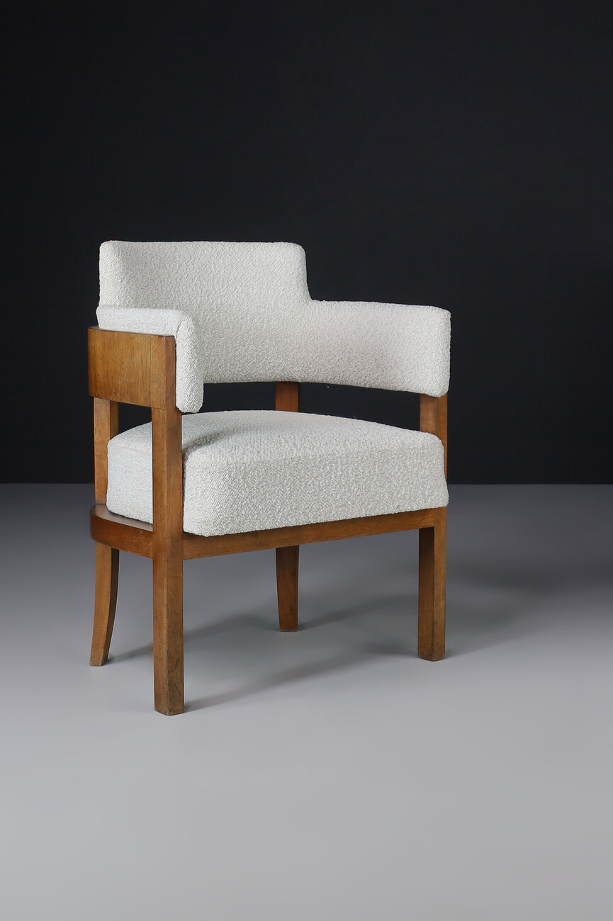 Art Deco Armchair in Bouclé Upholstery, Walnut, Prague, 1930s Mid-20th century
