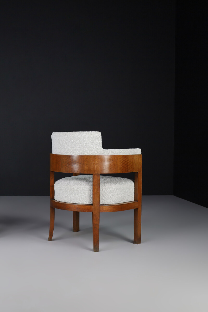 Art Deco Armchair in Bouclé Upholstery, Walnut, Prague, 1930s Mid-20th century