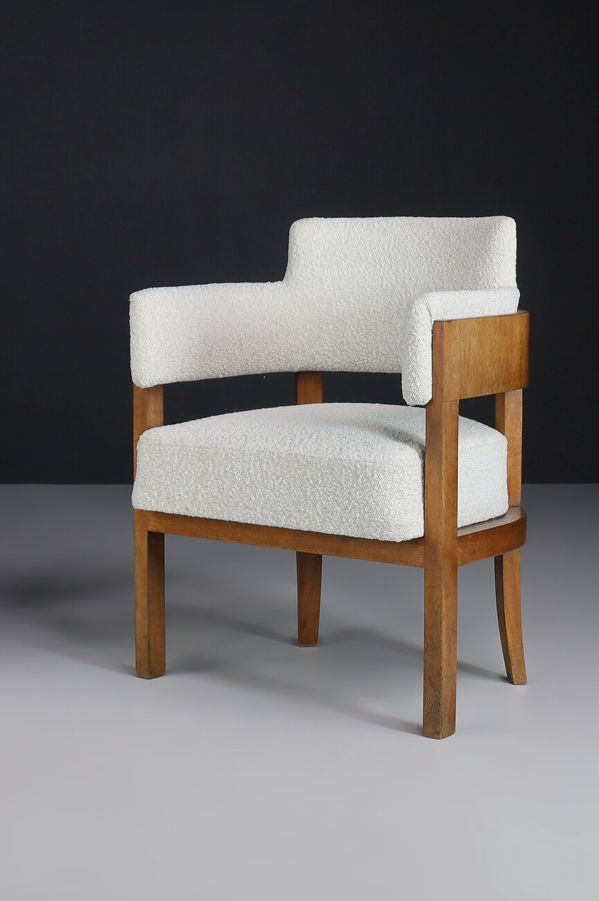 Art Deco Armchair in Bouclé Upholstery, Walnut, Prague, 1930s Mid-20th century