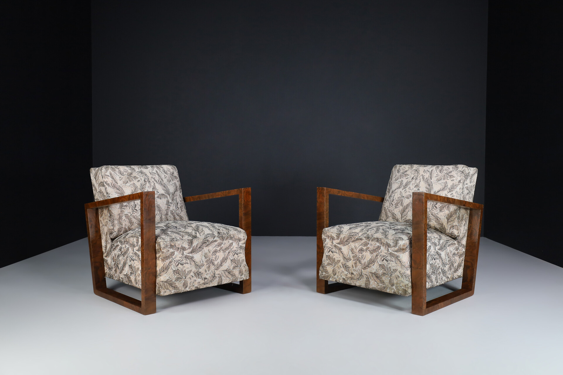 Art Deco Armchairs lounge chairs in Walnut with original
