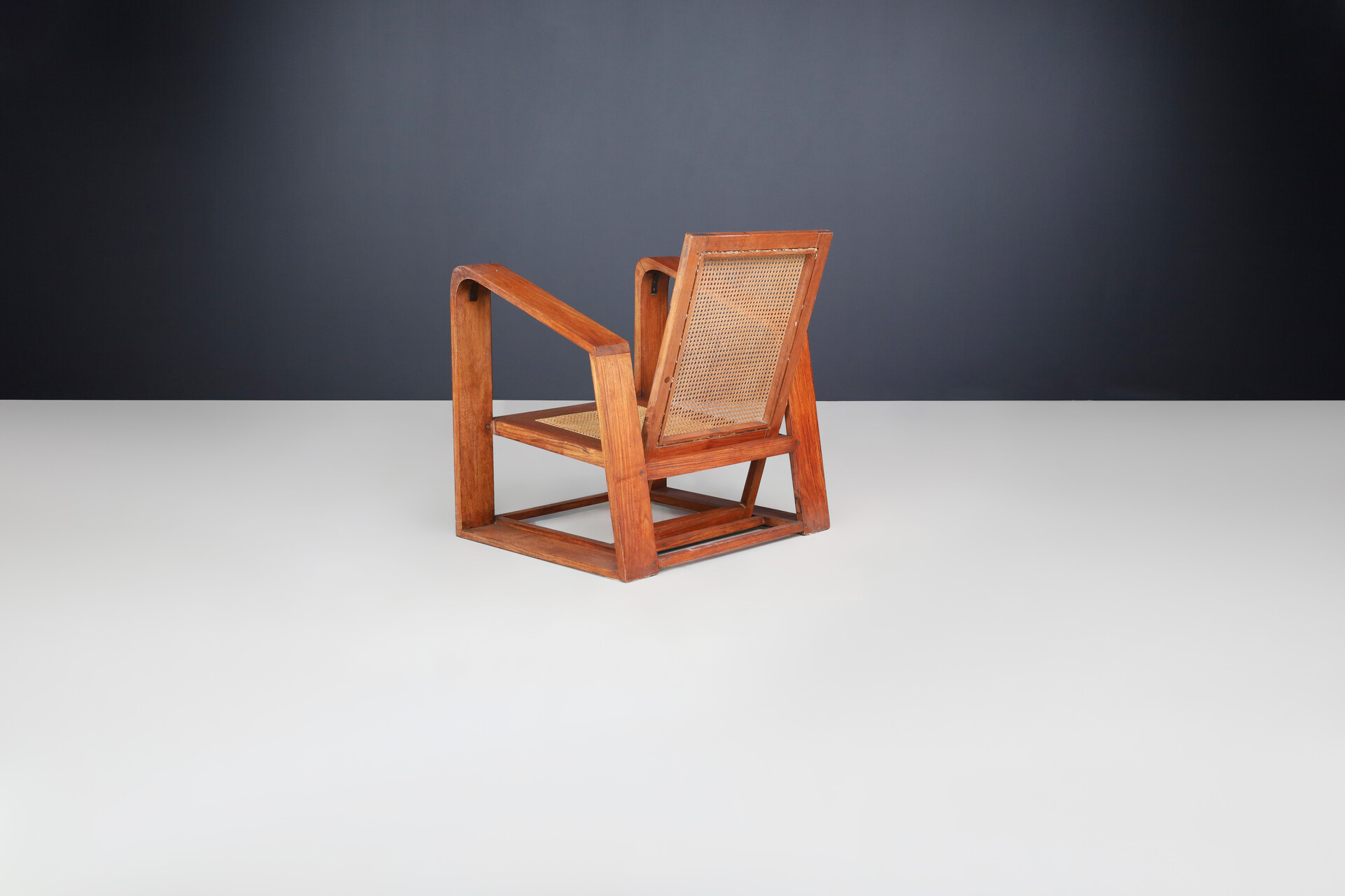Art deco Lounge chair in hardwood and webbing, Italy 1920s 20th century