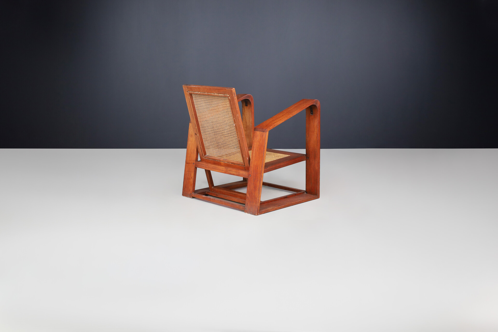 Art deco Lounge chair in hardwood and webbing, Italy 1920s 20th century