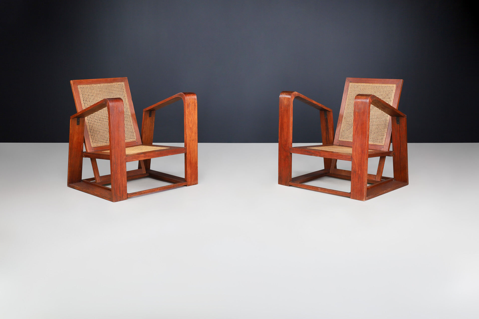 Art deco Lounge chair in hardwood and webbing, Italy 1920s 20th century