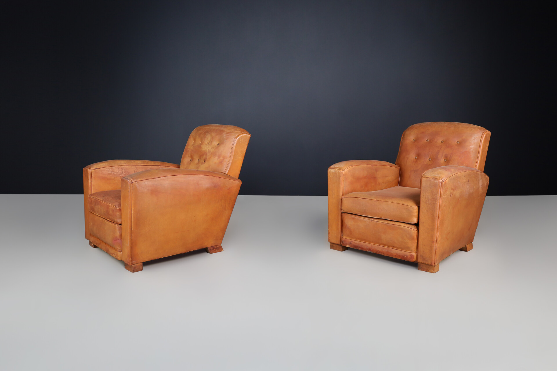 Art deco Patinated leather Lounge Chairs, France 1940 Mid-20th century