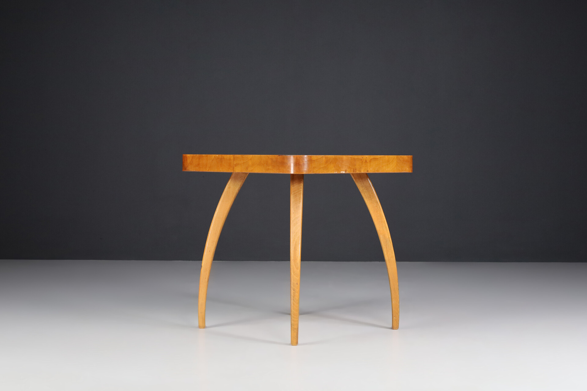 Art deco Spider Table H-259 in Walnut by Jindrich Halabala, 1950s, Czechoslovakia Early-20th century