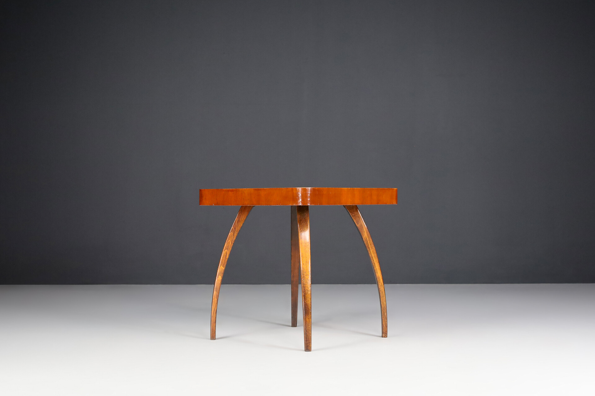 Art deco Spider Table H-259 in Walnut by Jindrich Halabala, 1950s, Czechoslovakia Early-20th century