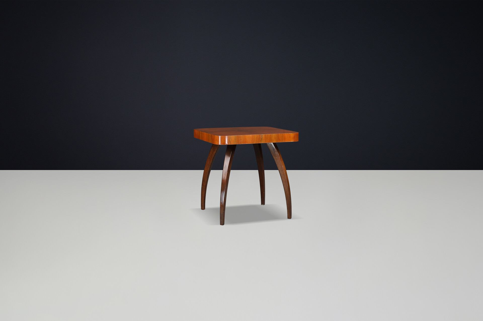 Art Deco Spider Table in Walnut by Jindřich Halabala, 1940s, Czechoslovakia Mid-20th century