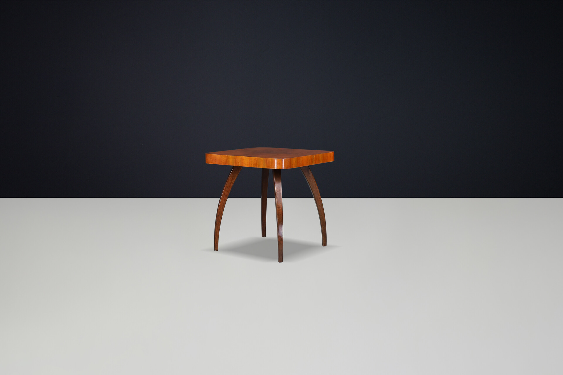 Art Deco Spider Table in Walnut by Jindřich Halabala, 1940s, Czechoslovakia Mid-20th century