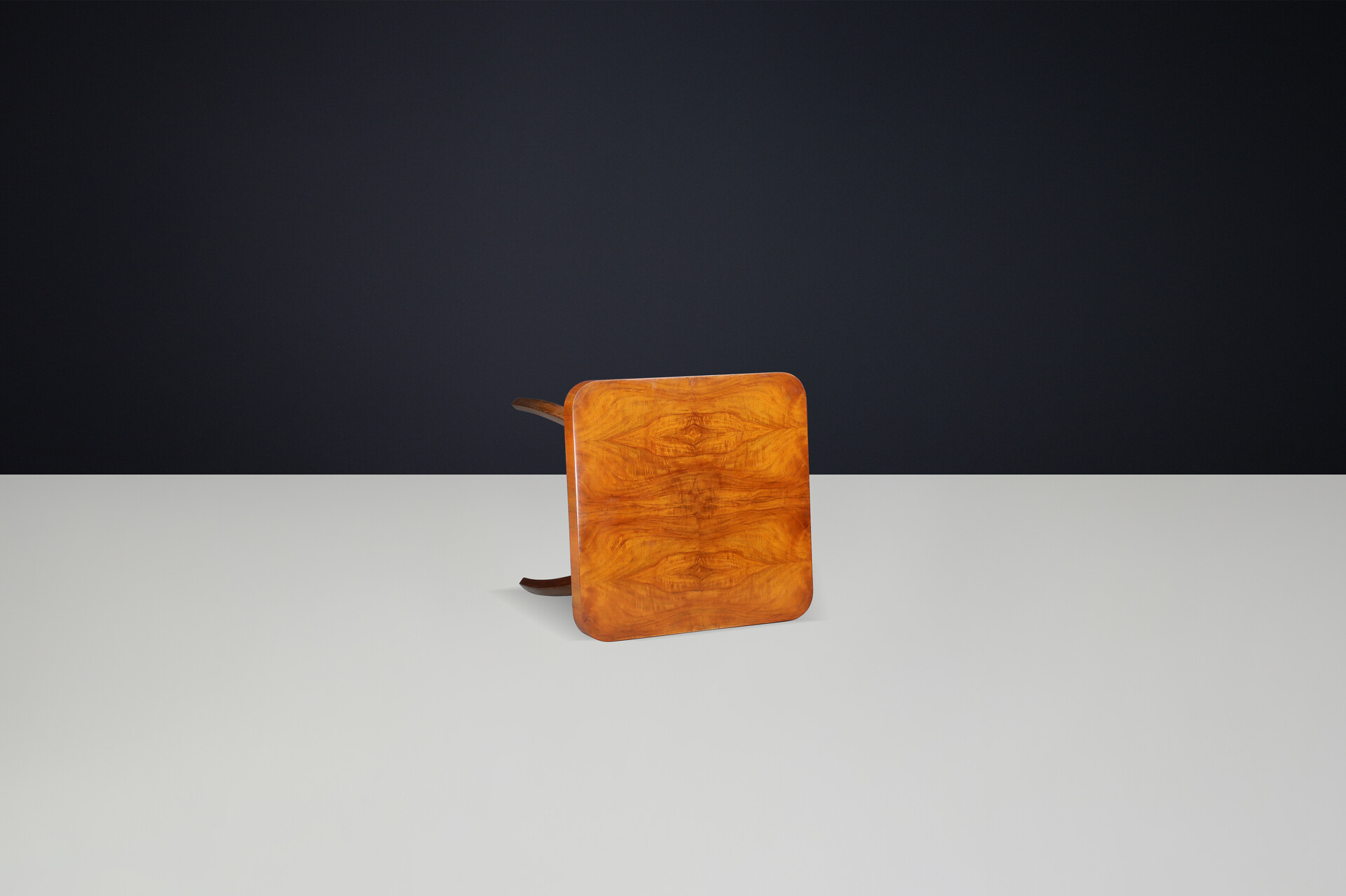 Art Deco Spider Table in Walnut by Jindřich Halabala, 1940s, Czechoslovakia Mid-20th century