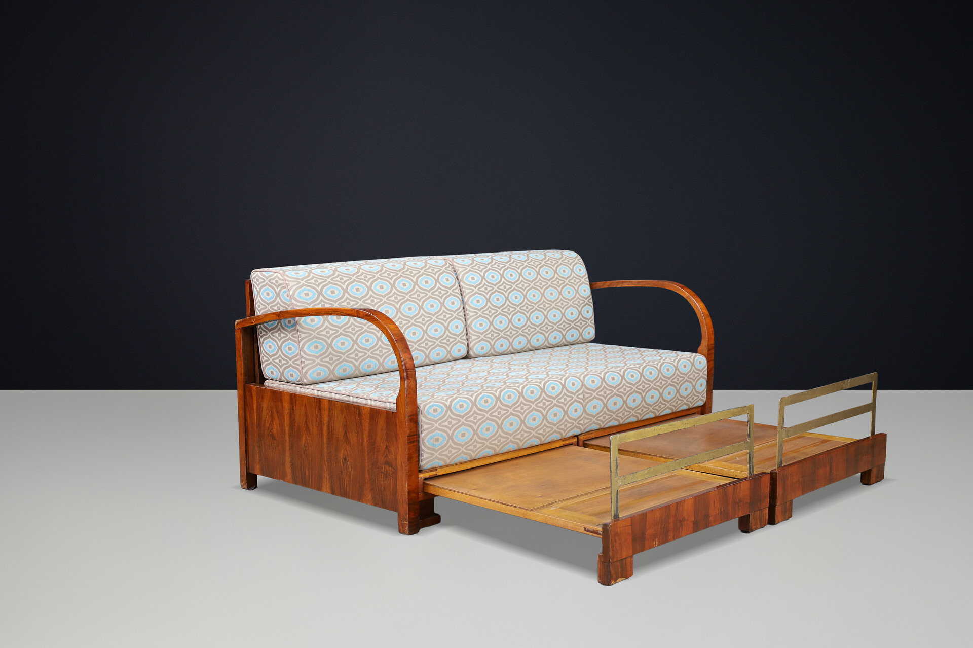Art Deco Walnut Sofa with Pull-Out Daybed Function, Prague, 1930s Early-20th century