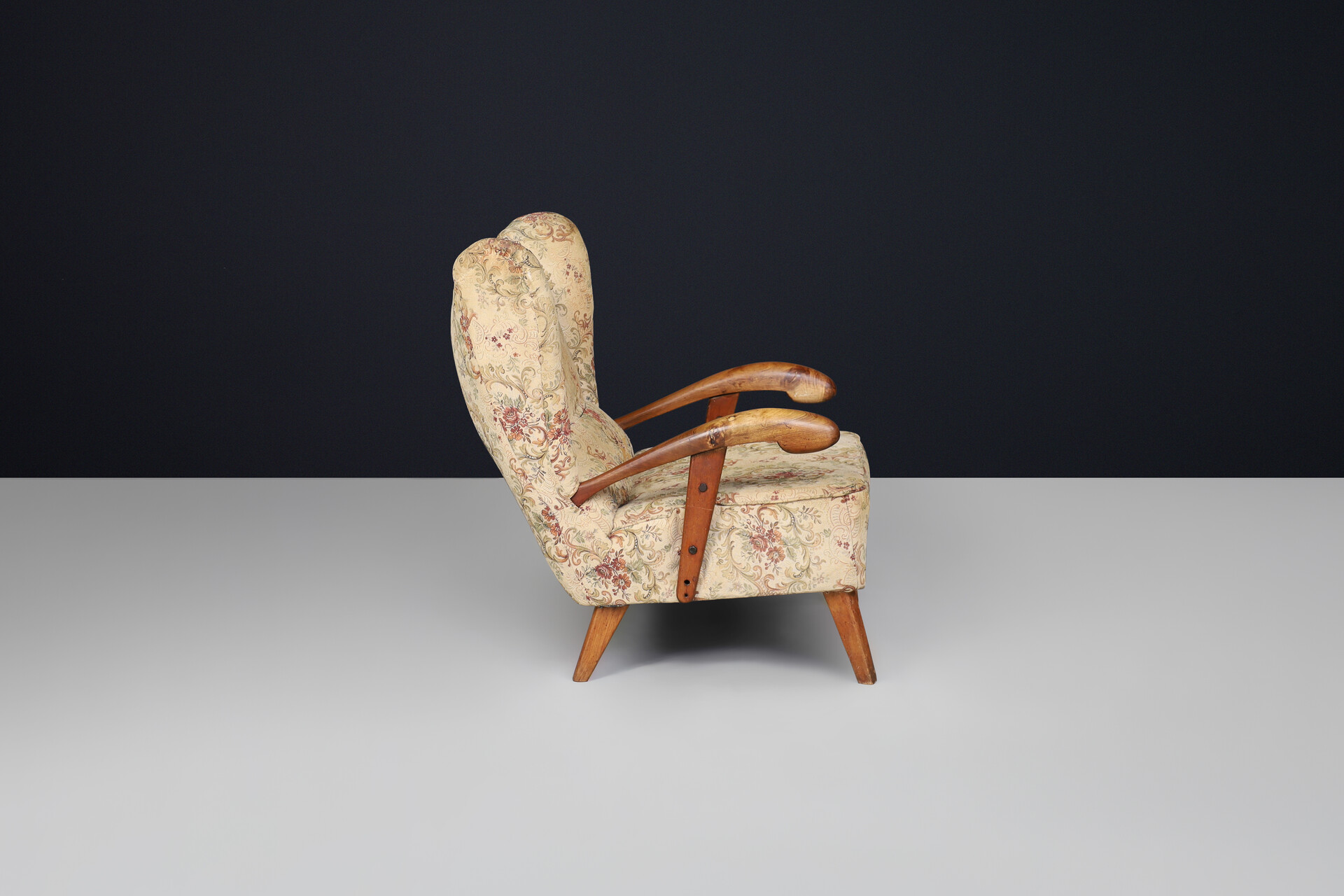 Art Deco walnut wingback armchair by Jan Vaněk, Czechoslovakia 1930 Mid-20th century
