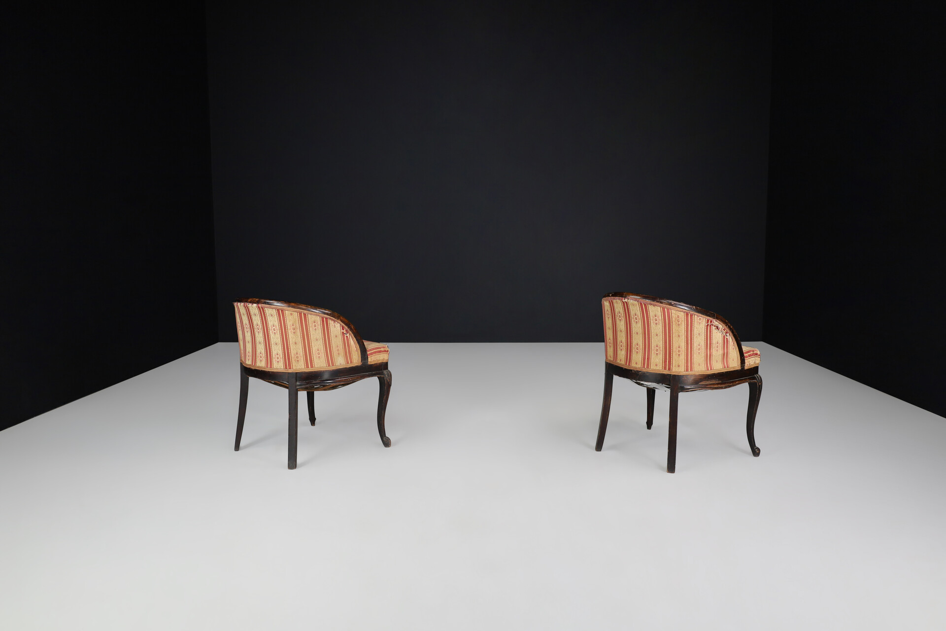 Baroque Small Venetian side chairs in original upholstery, Italy 1950s Mid-20th century