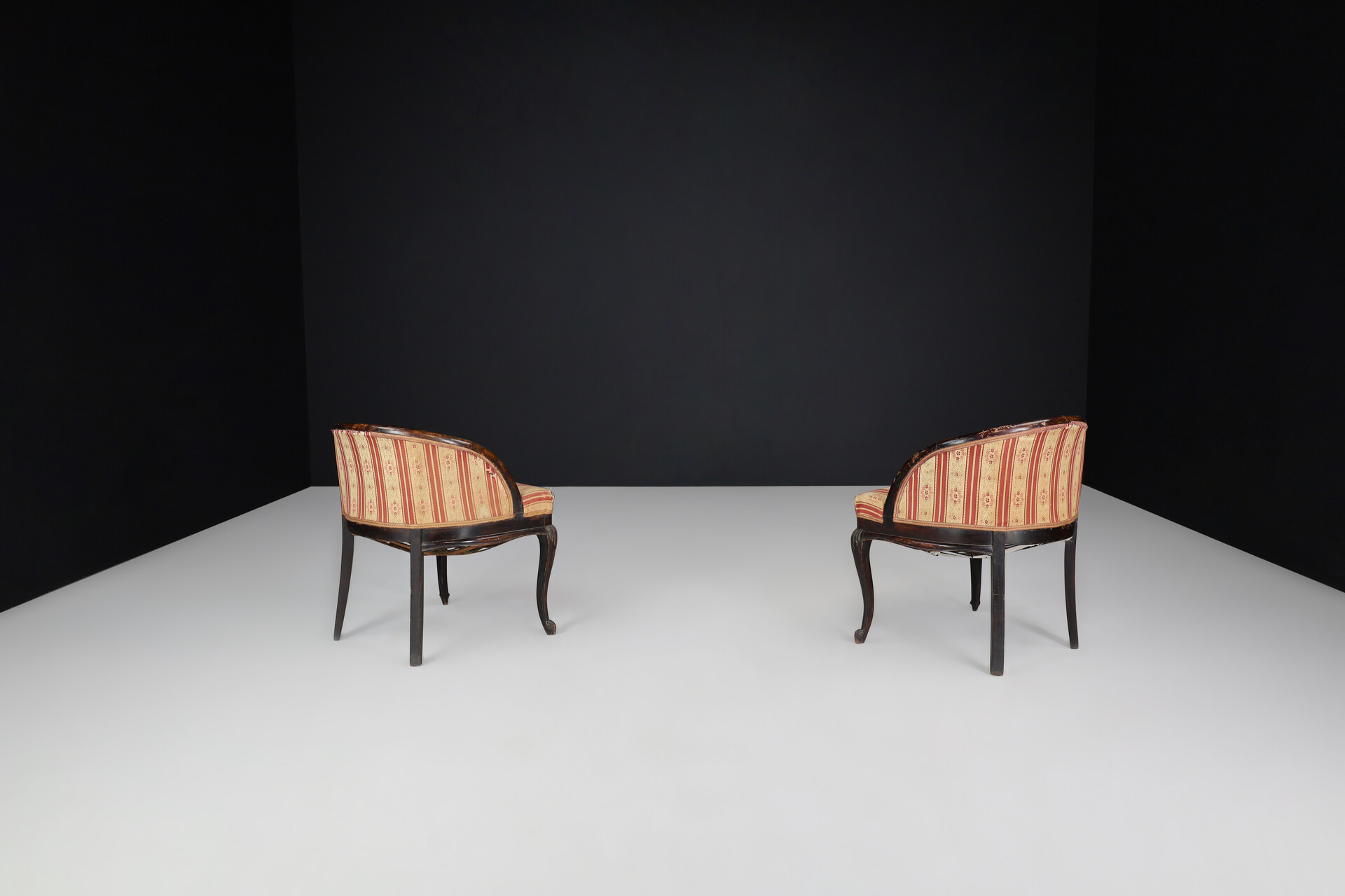 Baroque Small Venetian side chairs in original upholstery, Italy 1950s Mid-20th century