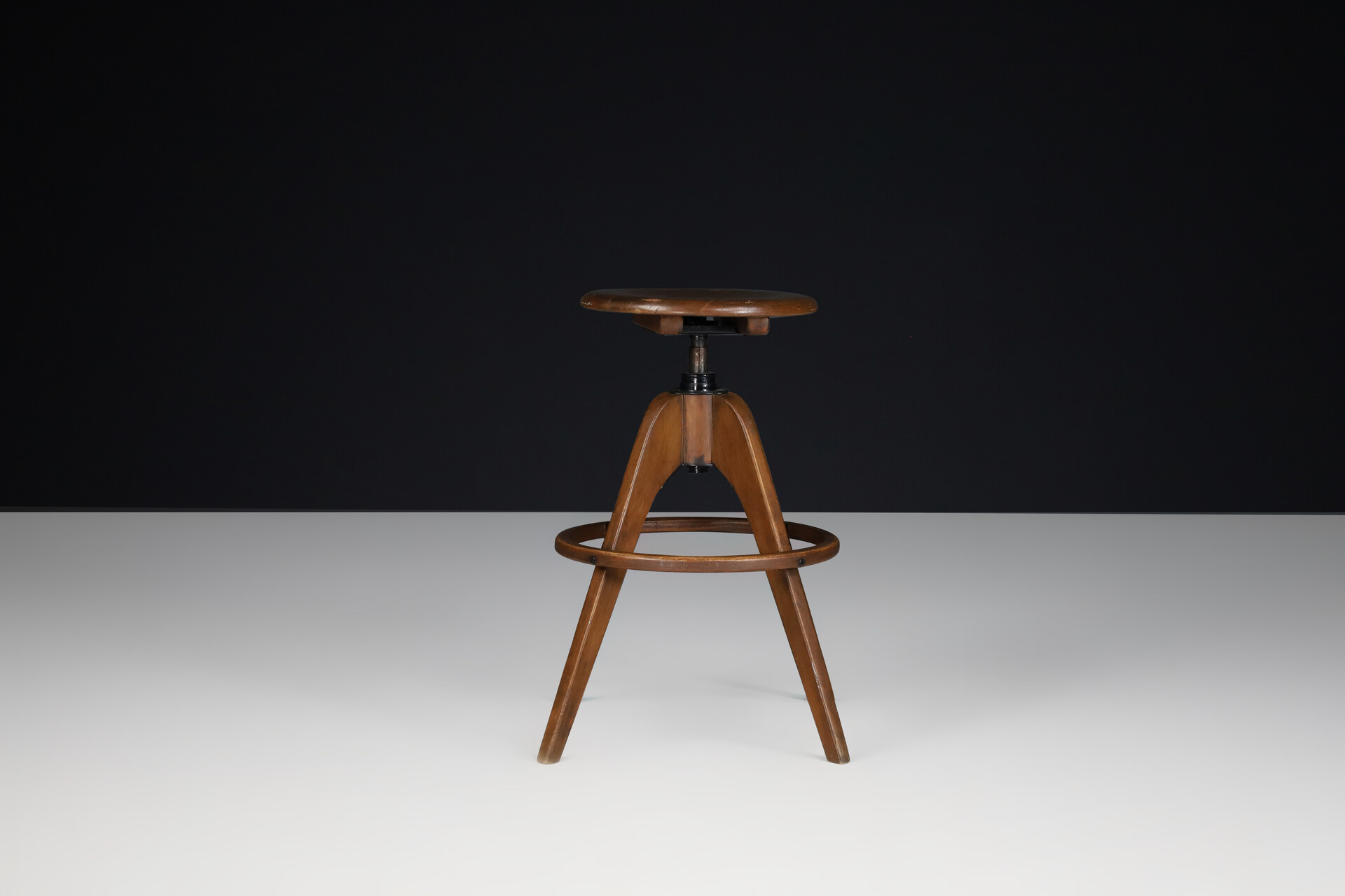 Bauhaus Architect adjustable stool, France 1930 20th century